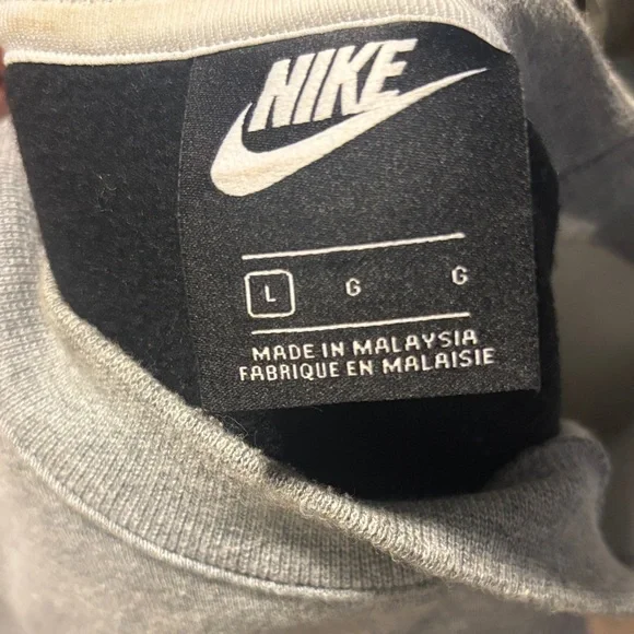 Nike Men's Gray, Black, and White Crewneck Sweater size L - Picture 2 of 3